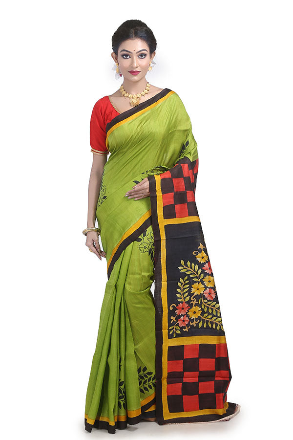 Why modern lady like boutique saree?