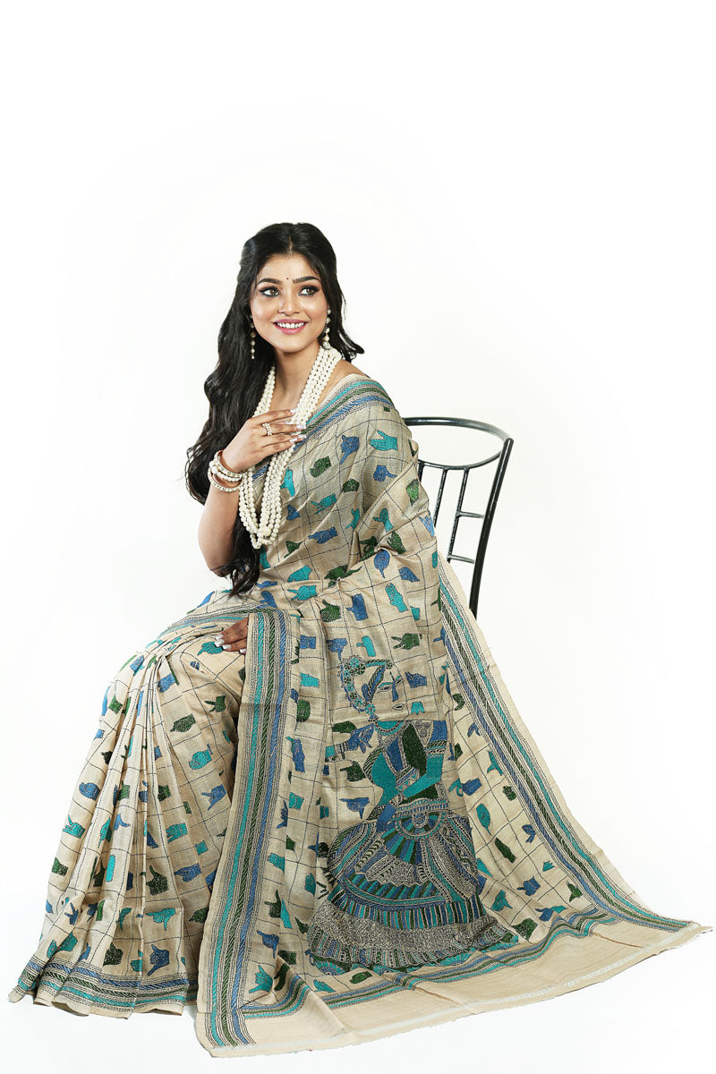 Bring out the Most Glamorous Avatar of Yourself with Designer Sarees